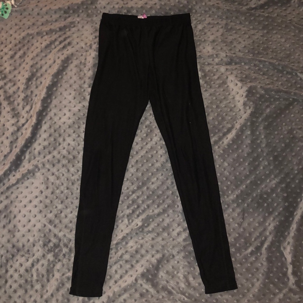 Black leggings